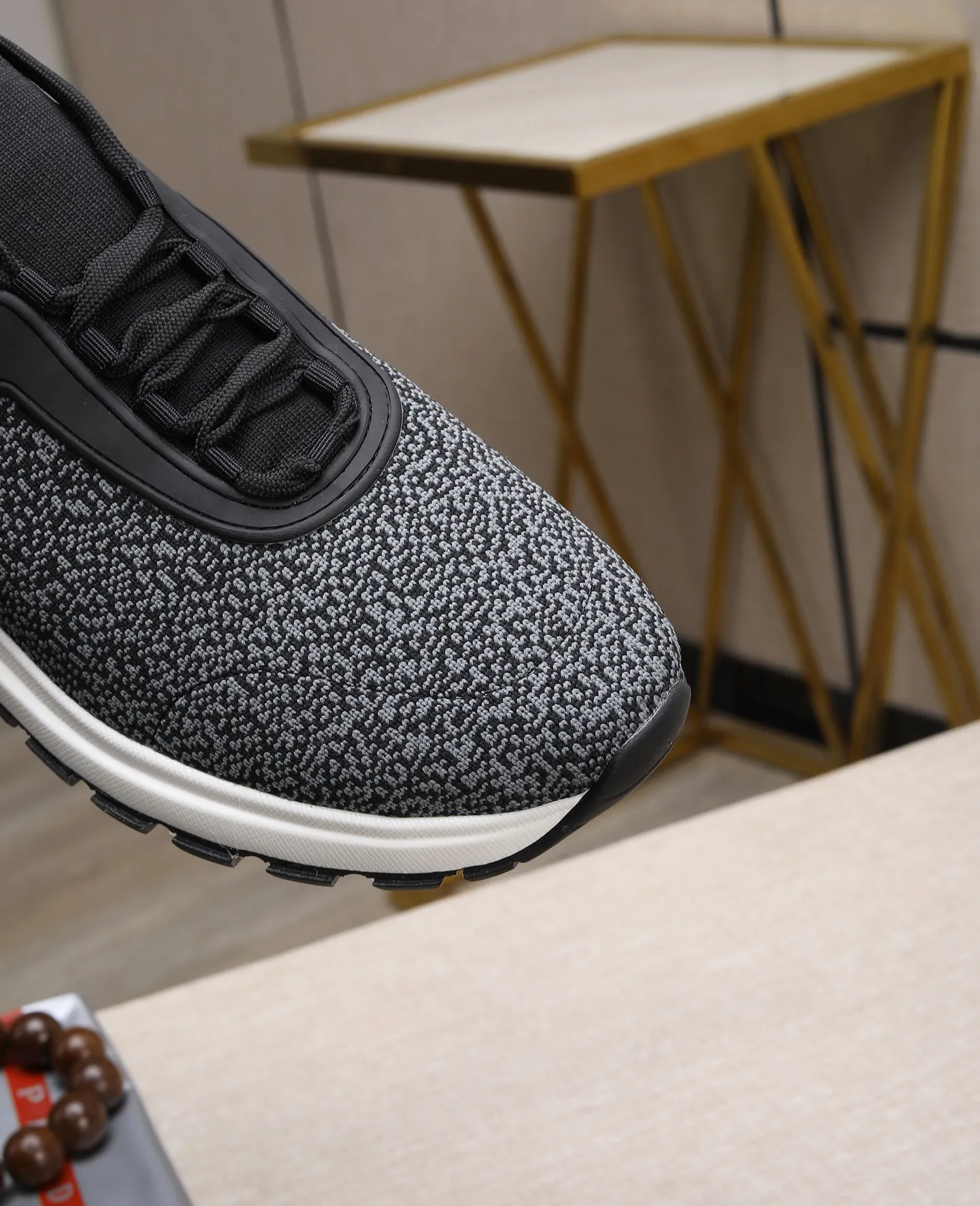 Men's clothing and shoes 💰500 👑👑The latest model of high-quality PRADA men's shoes on the Hong Kong purchasing agency official website has been launched in 1:1 copy, synchronized with Hong Kong counters, and on the same catwalk; all made of breathable fly weave ➕Imported breathable fabrics with cowhide lining, 🍡🍡The original 1:1 non-slip and wear-resistant; comfortable on the feet, attractive style, fine workmanship, and simple and neat shoe trees, showing the courage and toughness of men, 👍 Code number 38 to 45